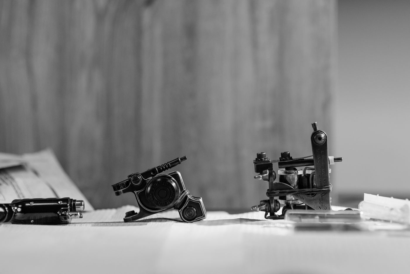 Tattoo machines on the bench