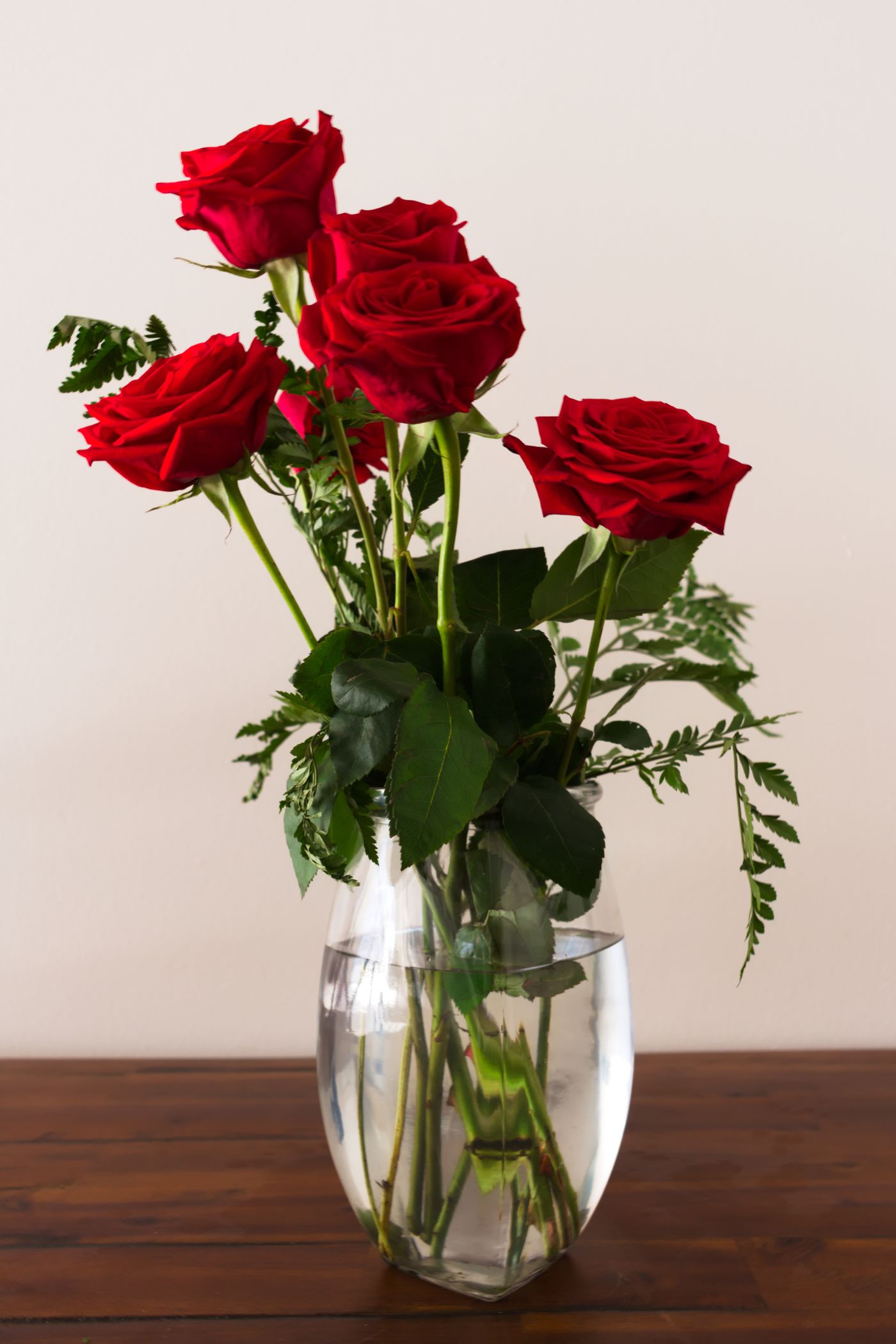 Red roses in a vase