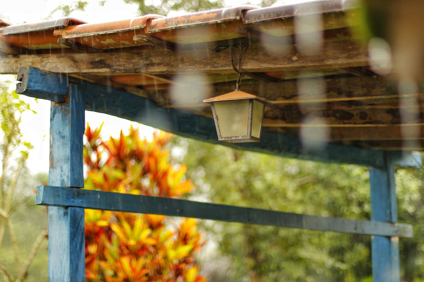 Patio-cover roofline detail