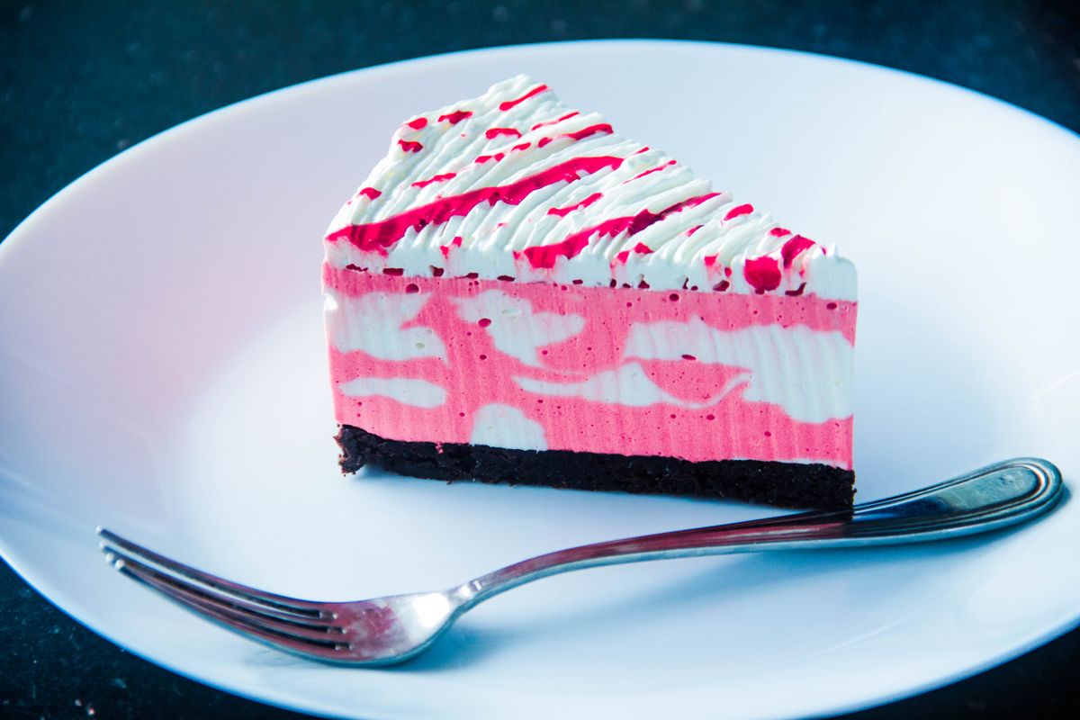 Berry-topped cheesecake