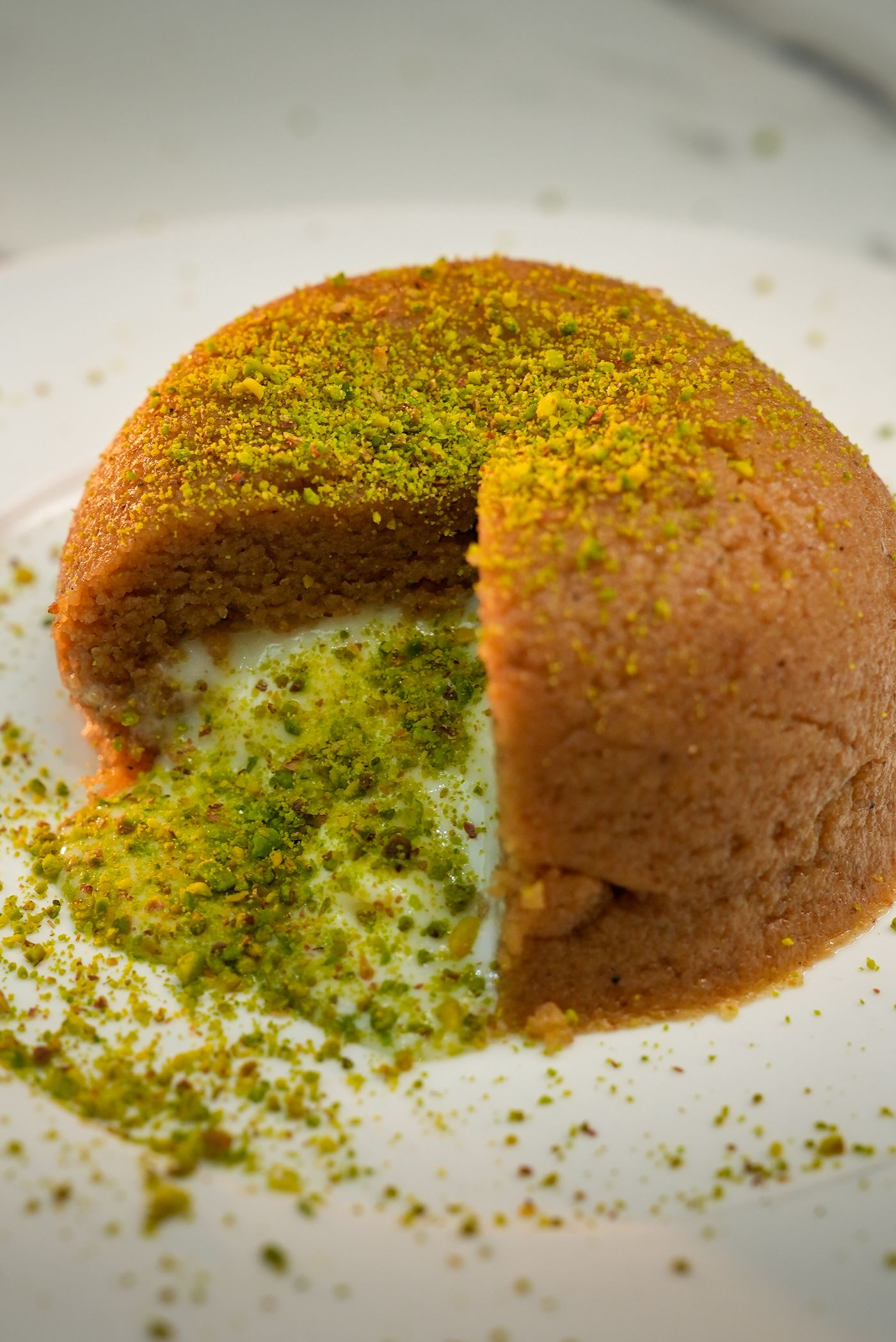 Pistachio semolina cake